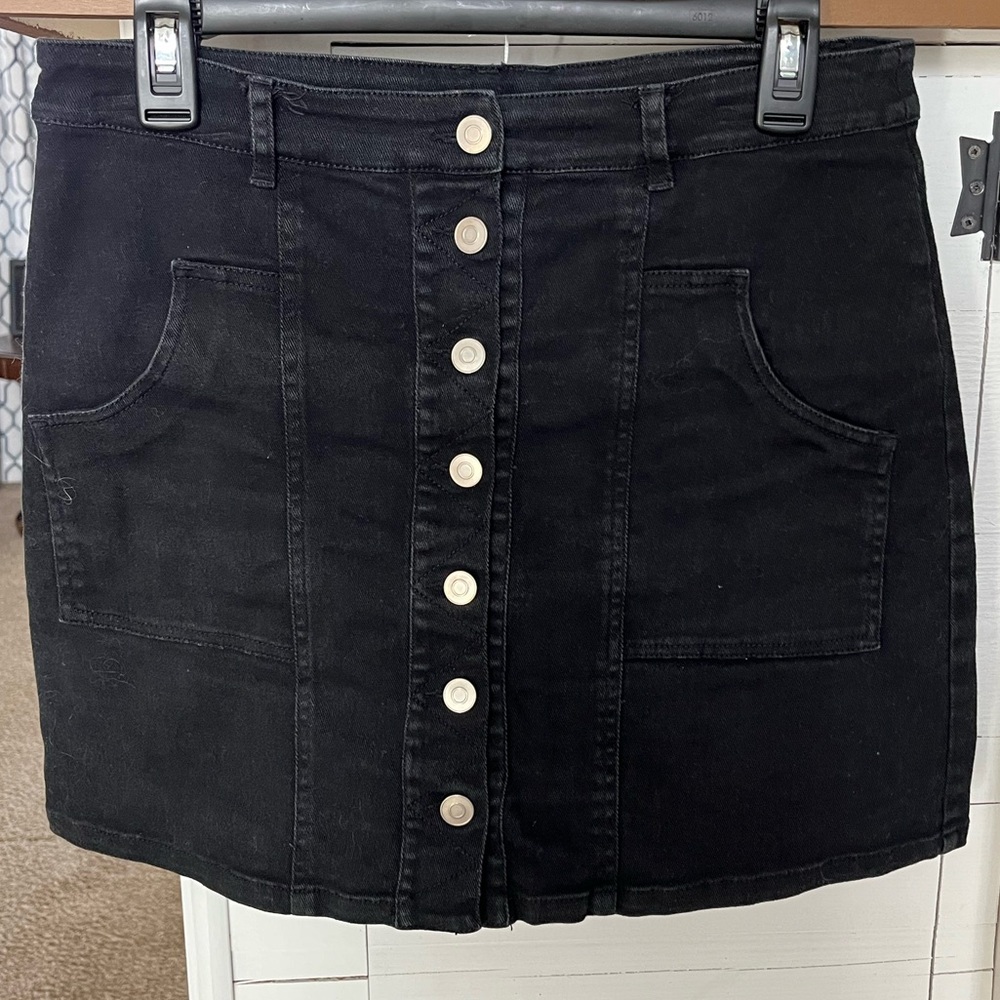 Alter’d State Black Denim Button up Skirt size medium. 1098